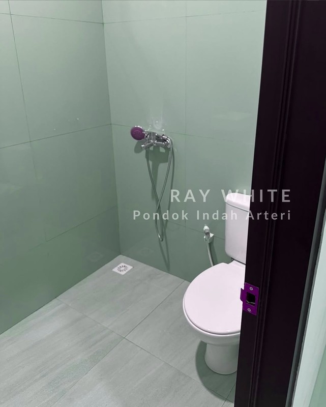 Rumah Brand New Cinere 2 Lantai Carport  2 Mobil