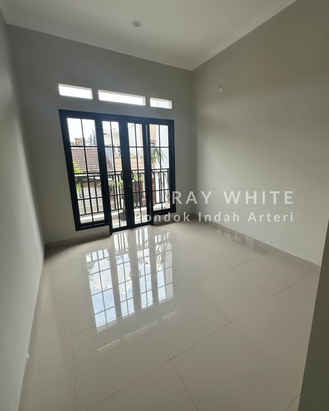 Rumah Brand New Cinere 2 Lantai Carport  2 Mobil