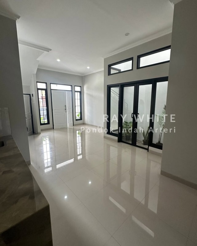 Rumah Brand New Cinere 2 Lantai Carport  2 Mobil