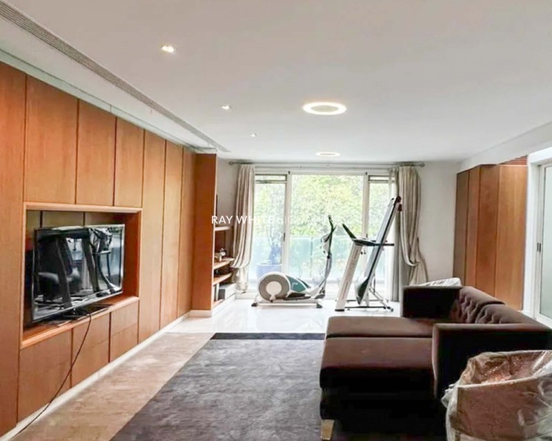 Rumah Mewah Siap Huni di Jl Patal Senayan Design Modern