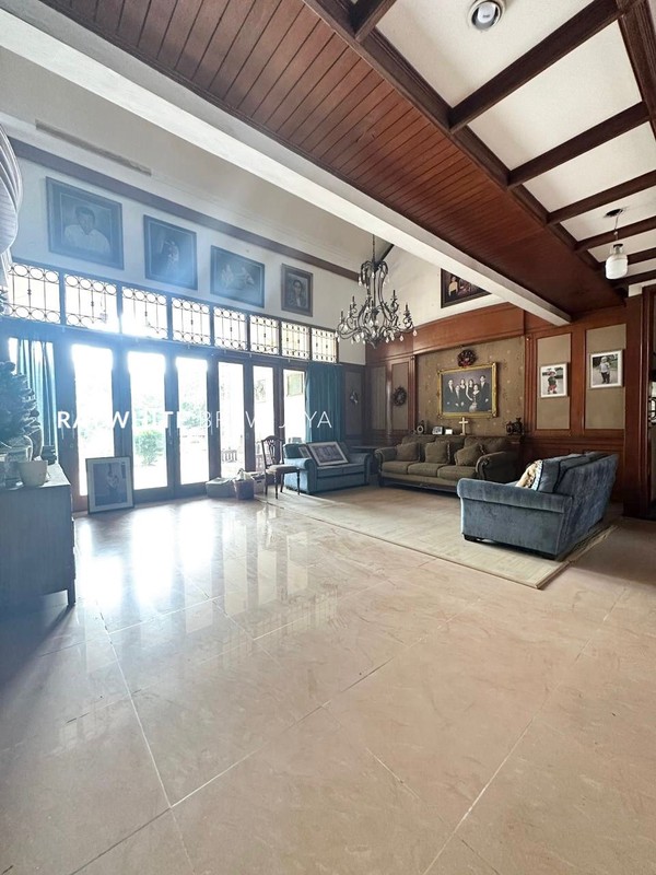 Rumah Lama Cocok dijadikan Cluster / Townhouse Area Cipete Lokasi Strategis