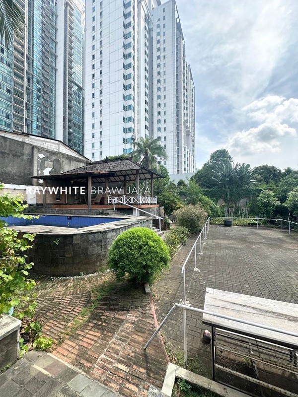 Rumah Lama Cocok dijadikan Cluster / Townhouse Area Cipete Lokasi Strategis