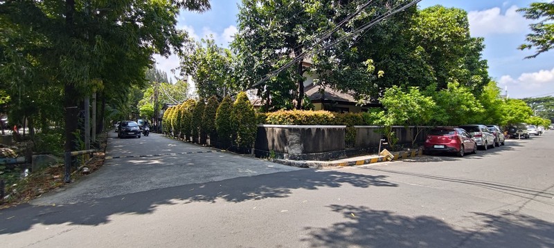 Rumah Hoek komersial Gading Putih Raya, Kelapa Gading 735m2