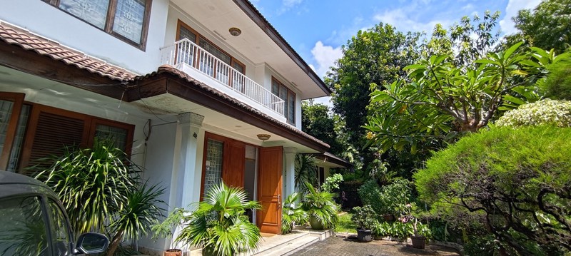 Rumah Hoek komersial Gading Putih Raya, Kelapa Gading 735m2