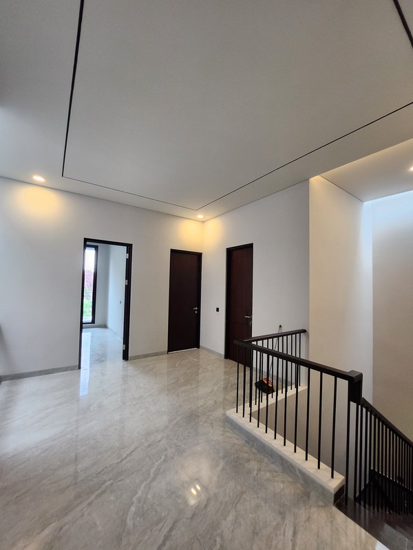 4 Milyar-an Rumah Baru Citraland Internasional Village Surabaya dekat GWALK, Sekolah Ciputra, UNESA