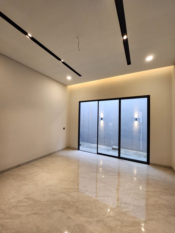 4 Milyar-an Rumah Baru Citraland Internasional Village Surabaya dekat GWALK, Sekolah Ciputra, UNESA