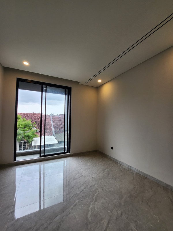 4 Milyar-an Rumah Baru Citraland Internasional Village Surabaya dekat GWALK, Sekolah Ciputra, UNESA