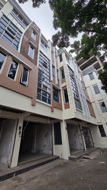 Ruko 4 Lantai Siap Pakai dan Lokasi Strategis @Bintaro jaya Sektor 3A