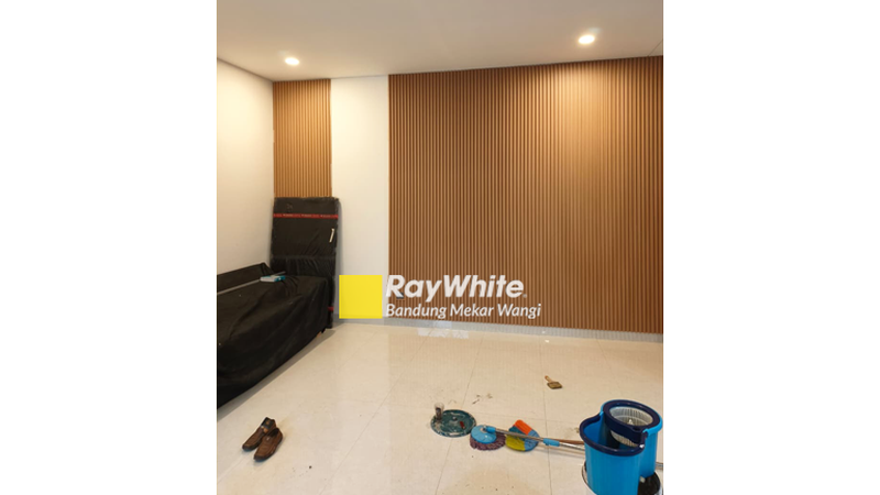 Rumah Riverside Residence Minimalis Modern