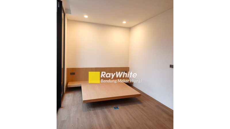 Rumah Riverside Residence Minimalis Modern