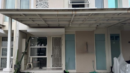 Jual Rumah semi furnish siap huni Pakuwon City