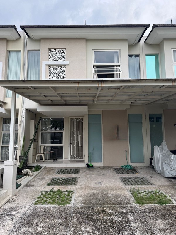 Jual Rumah semi furnish siap huni Pakuwon City