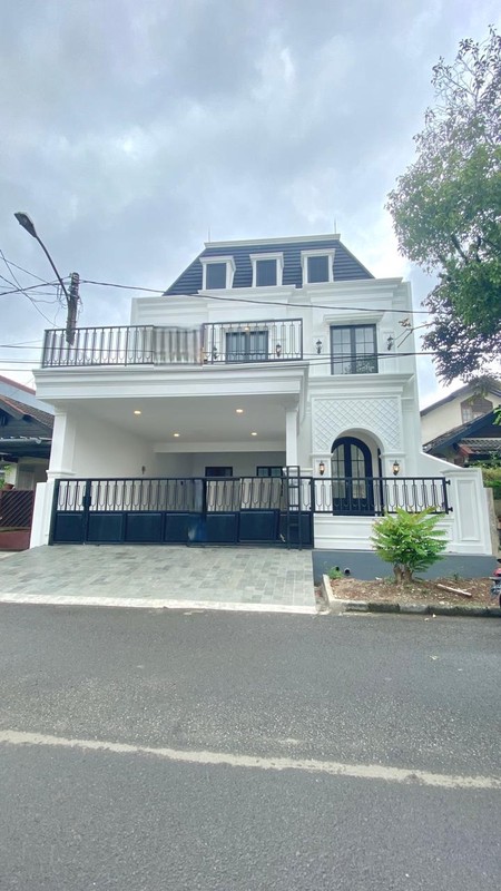 Rumah Mewah dengan Design American Clasik di Bintaro Sektor 3
