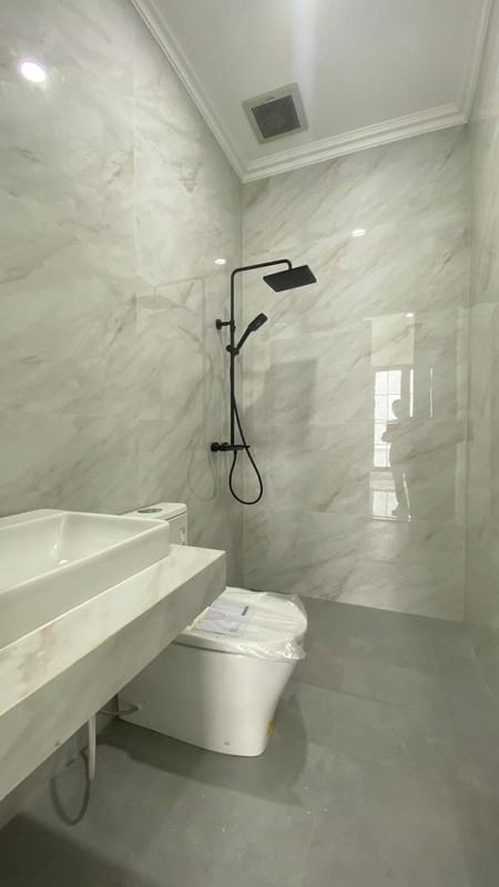 Rumah Mewah dengan Design American Clasik di Bintaro Sektor 3