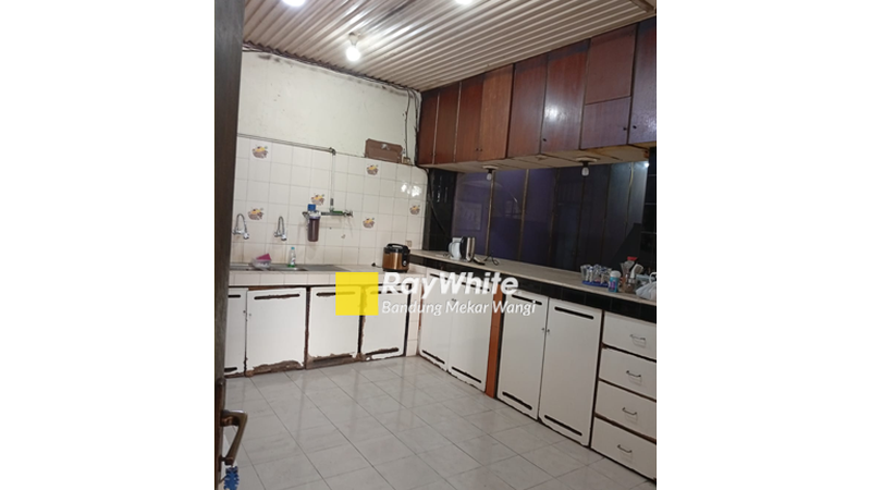 Ruang Usaha Mainroad Soekarno Hatta