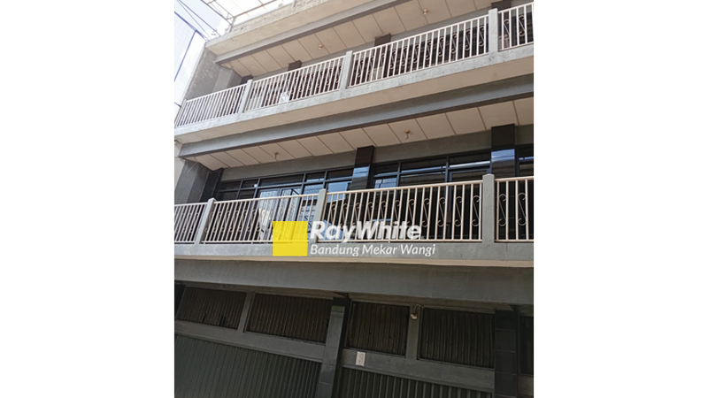 Ruang Usaha Mainroad Soekarno Hatta