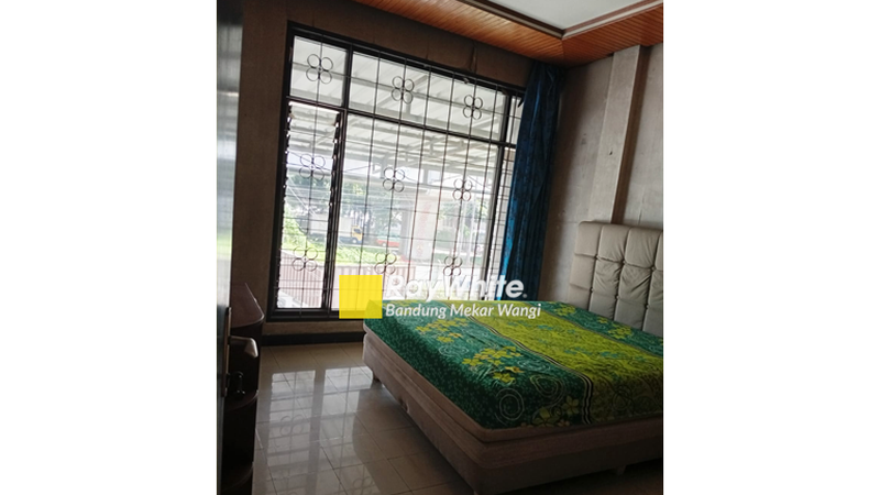 Ruang Usaha Mainroad Soekarno Hatta