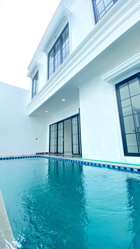 Rumah Mewah dengan Design American Clasik di Bintaro Sektor 3