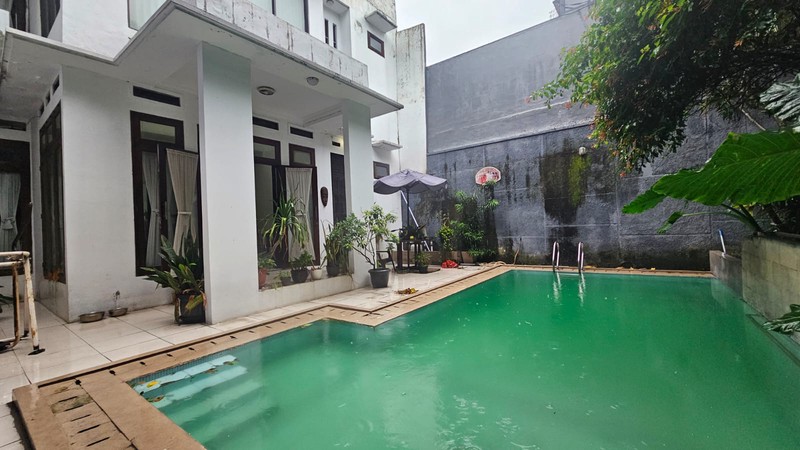 Cilandak belakang highscope tb simatupang rumah private swimpool