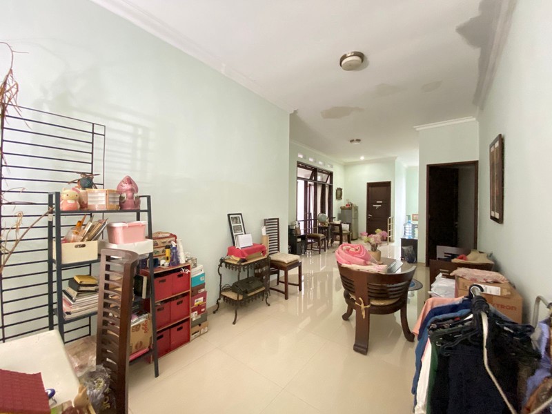 Cilandak belakang highscope tb simatupang rumah private swimpool