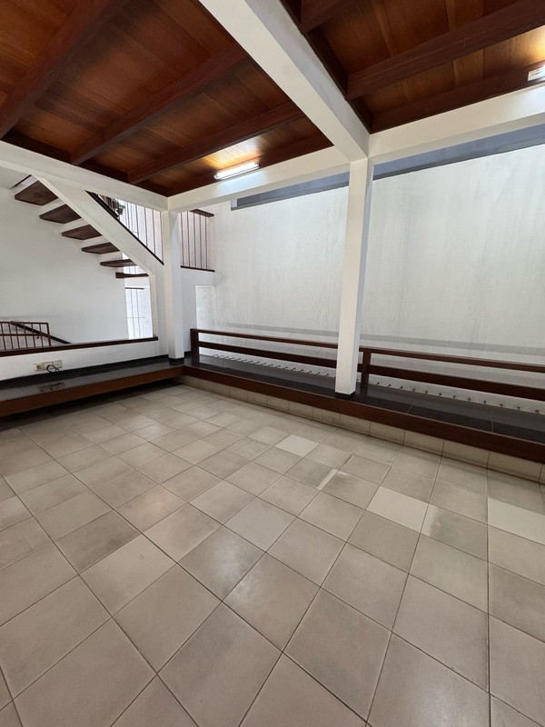 Rumah Sewa siap huni di Kebayoran Baru