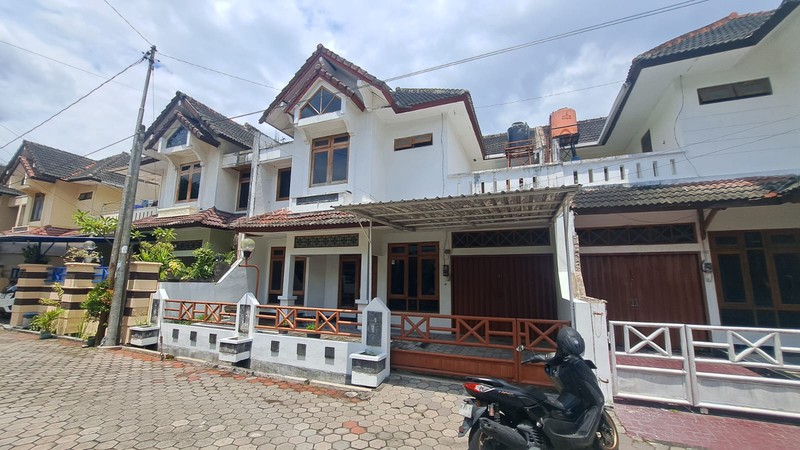 Dijual Rumah 2 Lantai dakam perum dekat dengan jalan godean km 2.8, Ngestiharjo, Kasihan, Bantul Harga: Rp 1.900.000.000
