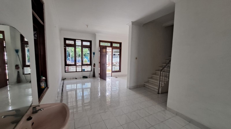 Dijual Rumah 2 Lantai dakam perum dekat dengan jalan godean km 2.8, Ngestiharjo, Kasihan, Bantul Harga: Rp 1.900.000.000