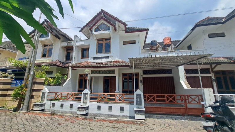 Dijual Rumah 2 Lantai dakam perum dekat dengan jalan godean km 2.8, Ngestiharjo, Kasihan, Bantul Harga: Rp 1.900.000.000