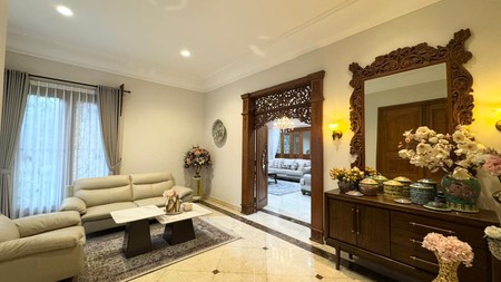 Rumah Castle Puspita Loka Bsd City