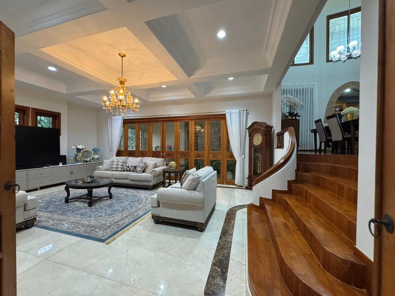 Rumah Castle Puspita Loka Bsd City