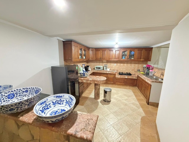 Rumah Castle Puspita Loka Bsd City