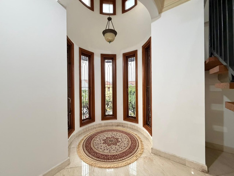 Rumah Castle Puspita Loka Bsd City