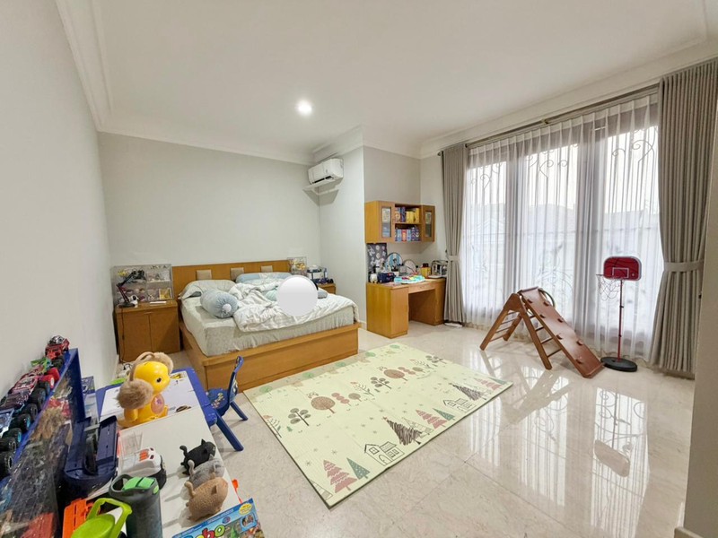 Rumah Castle Puspita Loka Bsd City