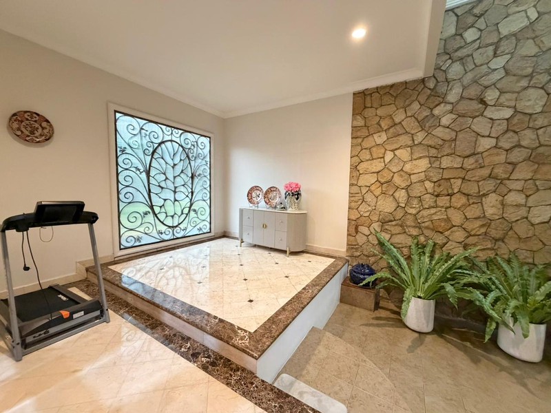 Rumah Castle Puspita Loka Bsd City