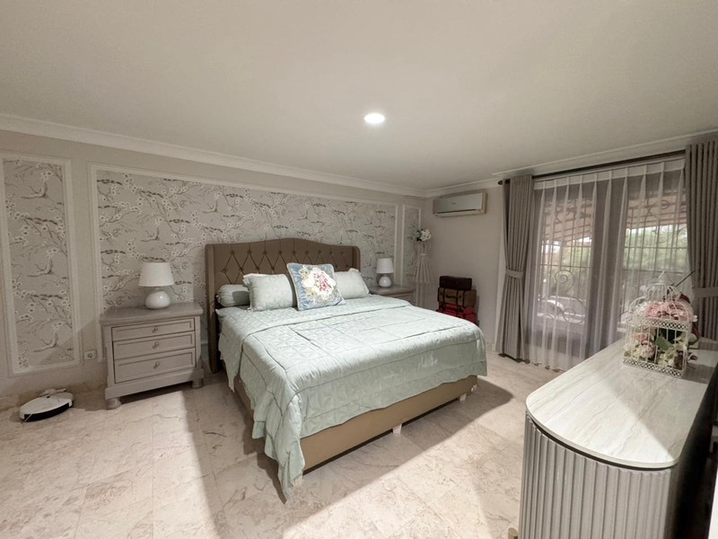 Rumah Castle Puspita Loka Bsd City