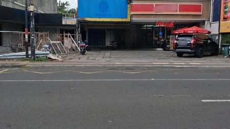 Disewakan Ruang Usaha Strategis di Kawasan Ramai Terban Cocok untuk Bisnis Kuliner & Retail