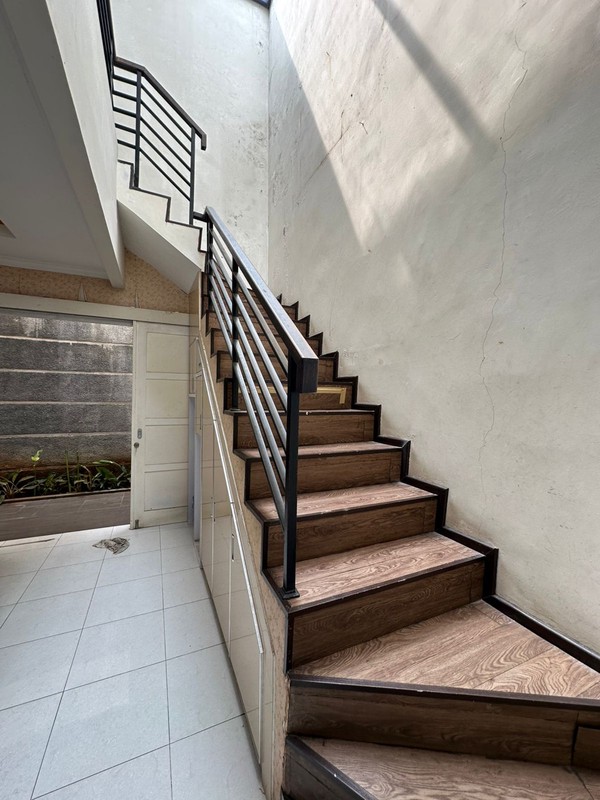 Rumah Bagus di Camar Bintaro Jaya Sektor 3