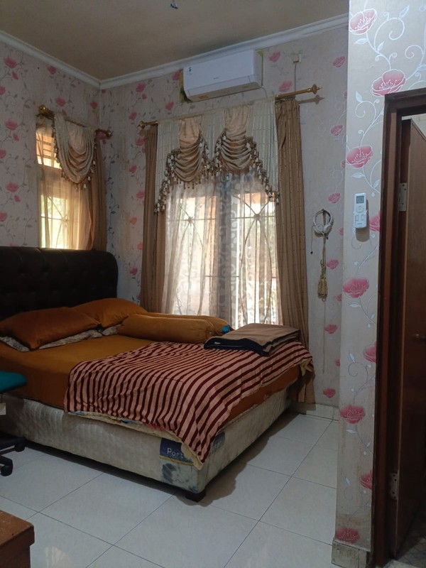 Rumah Bagus,hoek di Graha Raya