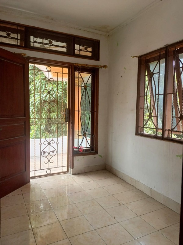 Rumah Bagus,hoek di Graha Raya