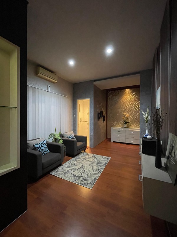 Rumah Hitung Tanah Area Cipete