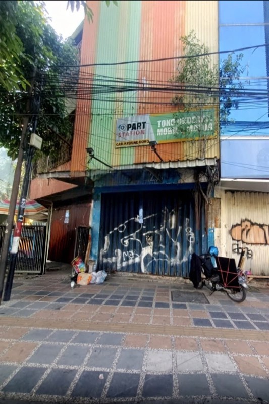 Rumah Hitung Tanah Area Cipete