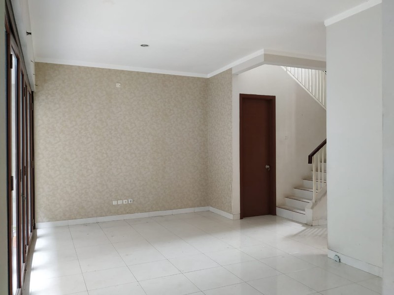 Disewakan Rumah  Bagus Siap Huni Di Cluster Discovery Fiore Bintaro Jaya