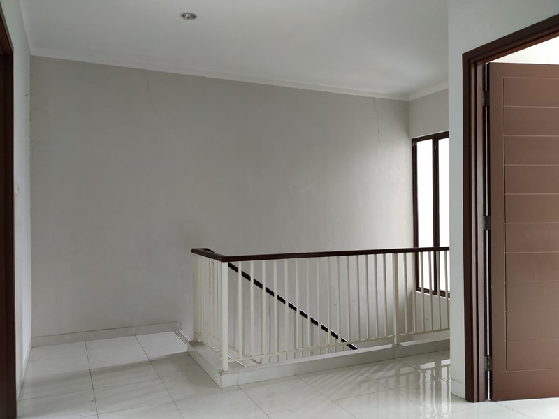 Disewakan Rumah  Bagus Siap Huni Di Cluster Discovery Fiore Bintaro Jaya