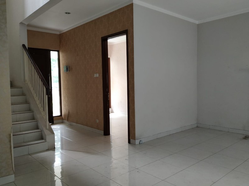 Disewakan Rumah  Bagus Siap Huni Di Cluster Discovery Fiore Bintaro Jaya