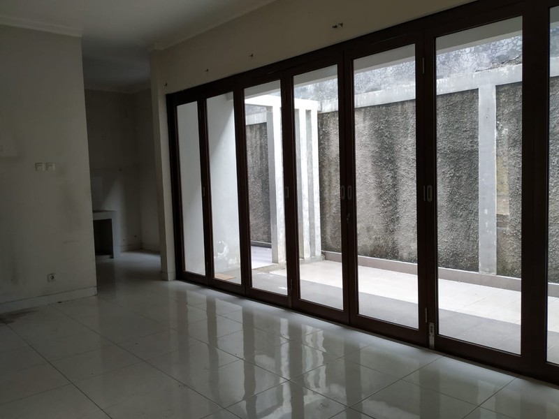 Disewakan Rumah  Bagus Siap Huni Di Cluster Discovery Fiore Bintaro Jaya