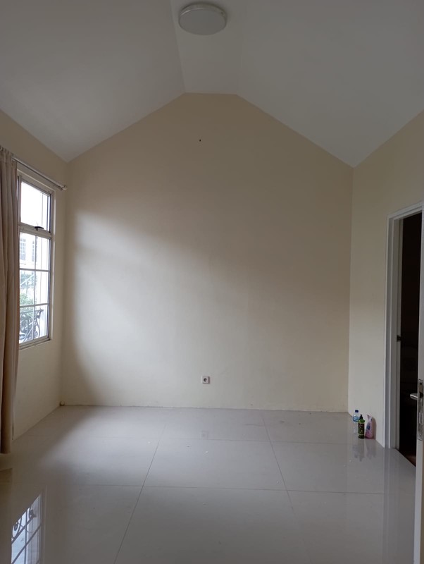 Disewakan townhouse cantik dan Full furnish di Taman Paris 1 - Lippo Karawaci