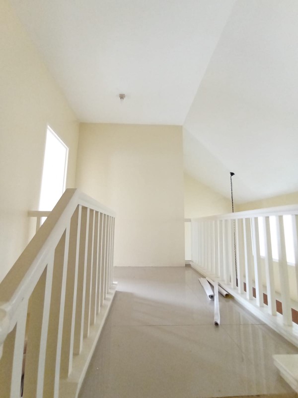 Disewakan townhouse cantik dan Full furnish di Taman Paris 1 - Lippo Karawaci