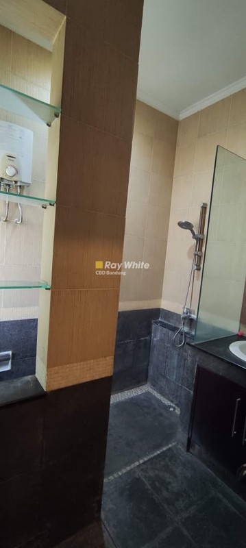 Rumah Semi Furnished di Fajar Raya Estate - Cihanjuang, Cimahi 