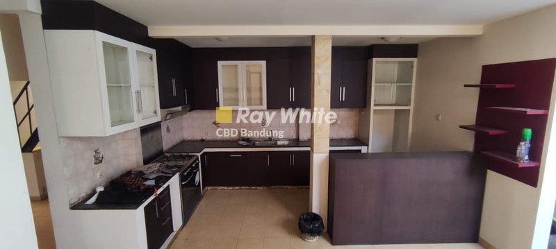 Rumah Semi Furnished di Fajar Raya Estate - Cihanjuang, Cimahi 