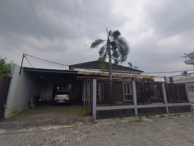 Dijual Rumah Mewah Luas 1158 Meter Persegi Cocok untuk Hunian, Kantor, atau Gudang, Trihanggo, Gamping, Sleman